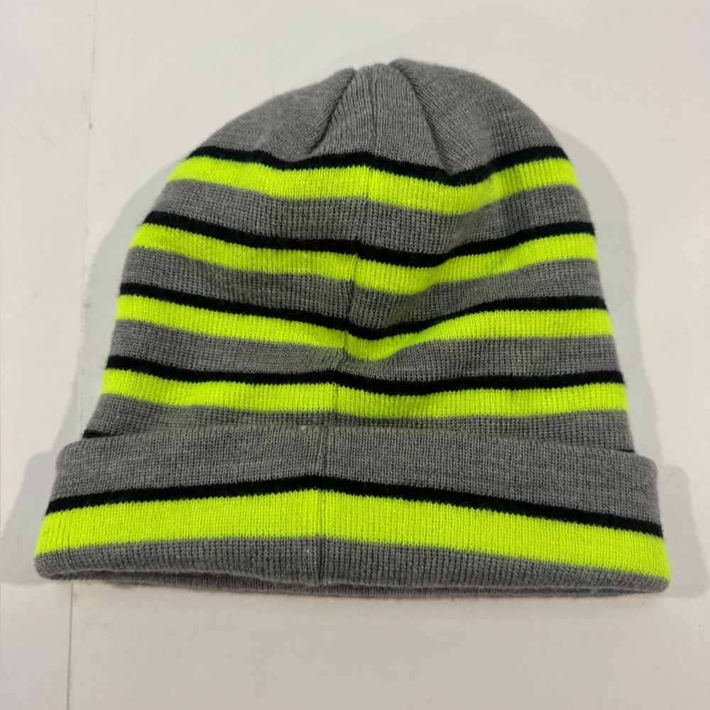 Nike knitted cap. Youth. Pre-owned, EUC - Picture 2 of 3